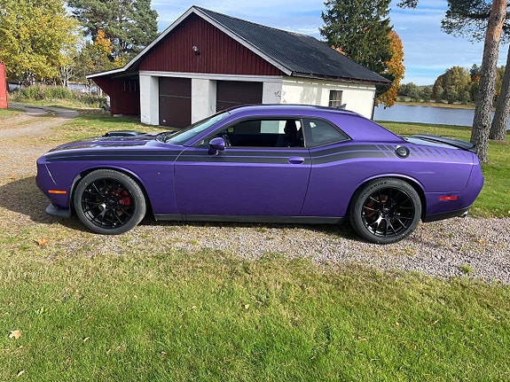 Dodge Challenger 5 of 10