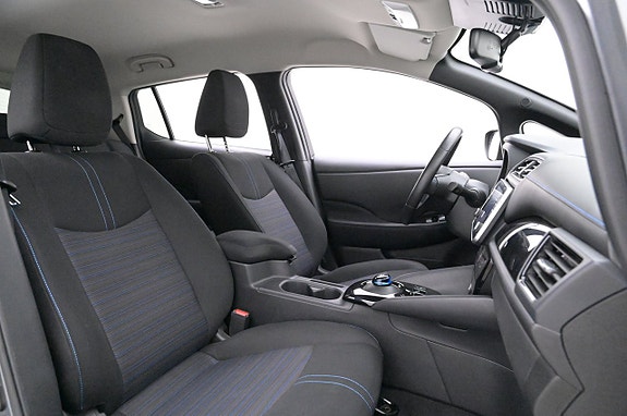 Nissan Leaf 13 of 27