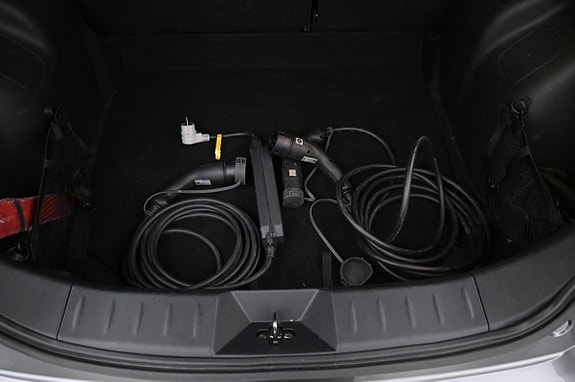 Nissan Leaf 25 of 27