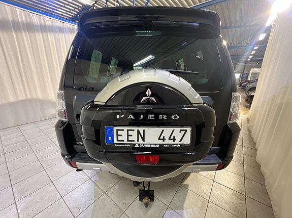 MITSUBISHI PAJERO 3.2DI-D 200CH 4WD - BVA - BUSINESS - ATTELAGE - 7 PLACES - CAMÉRA DE RECUL - SELLERIE CUIR
