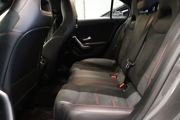 Mercedes-Benz A200 11 of 25