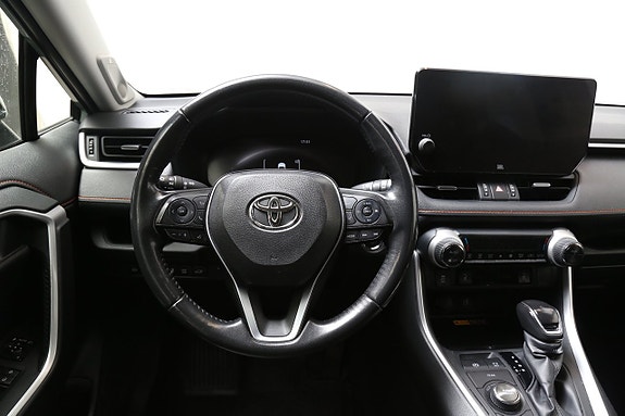 Toyota RAV4 9 of 14