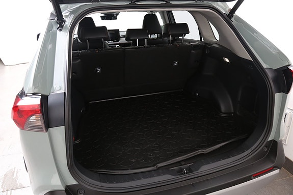 Toyota RAV4 12 of 14