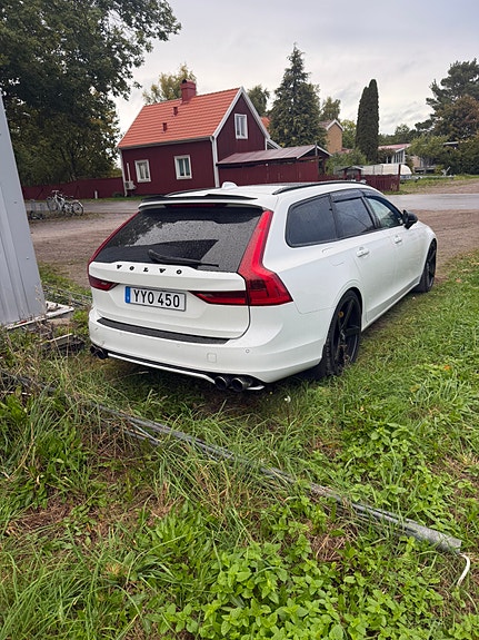 Volvo V90 2 of 3