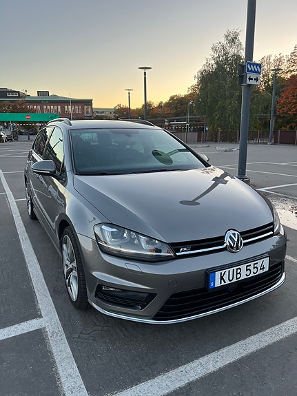 Volkswagen Golf VII 2 of 10