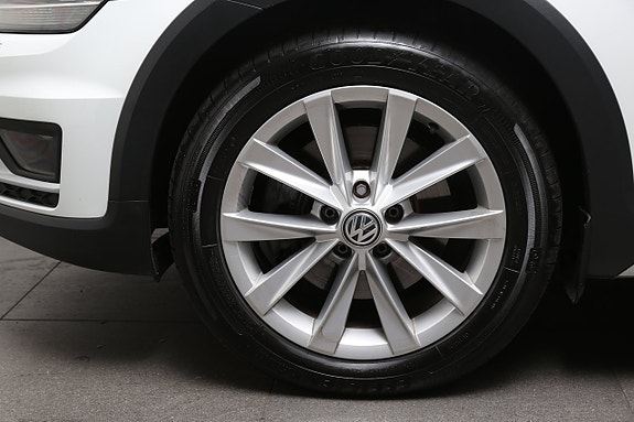 Volkswagen Golf Alltrack 6 of 15
