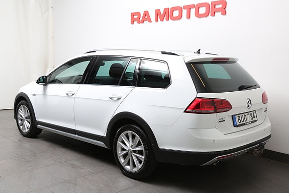 Volkswagen Golf Alltrack 5 of 15