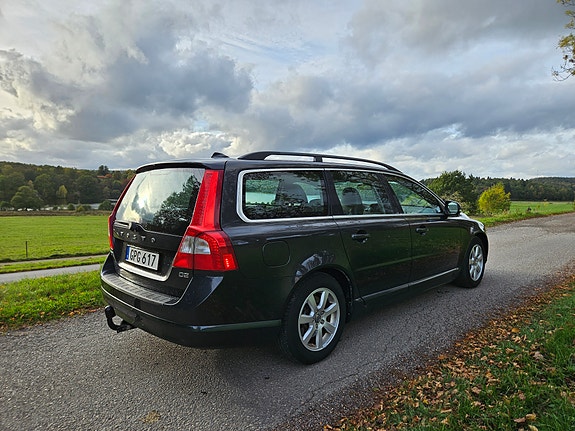 Volvo V70 6 of 8