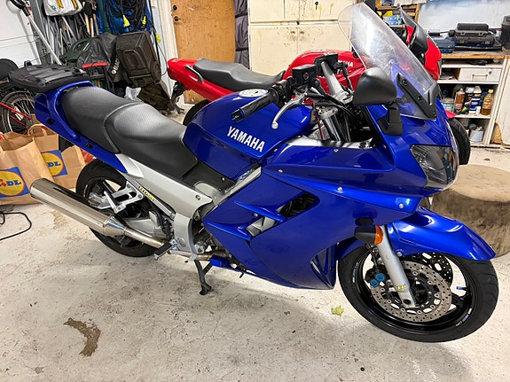 Yamaha FJR1300 2 of 3