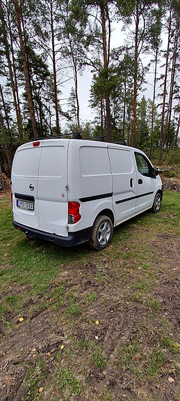 Nissan NV200 4 of 5