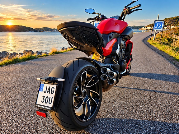 Ducati Diavel V4 4 of 6