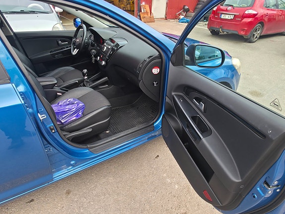 Kia Ceed 15 of 22