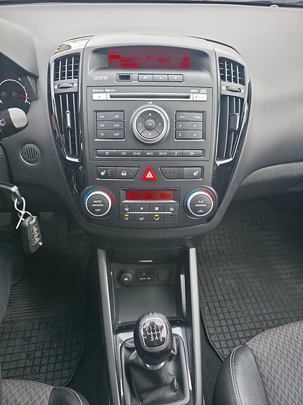 Kia Ceed 19 of 22