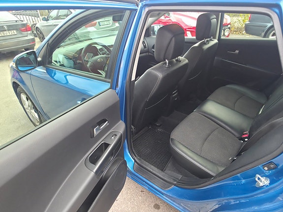 Kia Ceed 10 of 22
