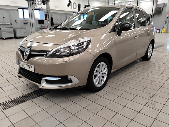 Renault Grand Scenic III 2 of 10