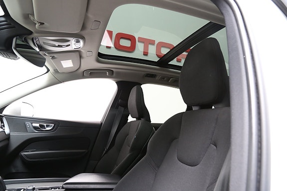 Volvo XC60 11 of 14