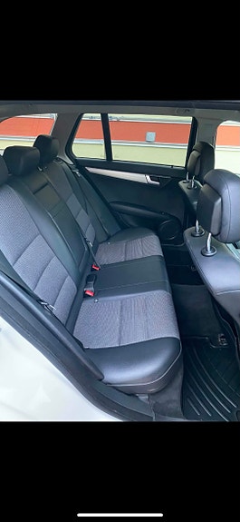 Mercedes-Benz C220 7 of 7