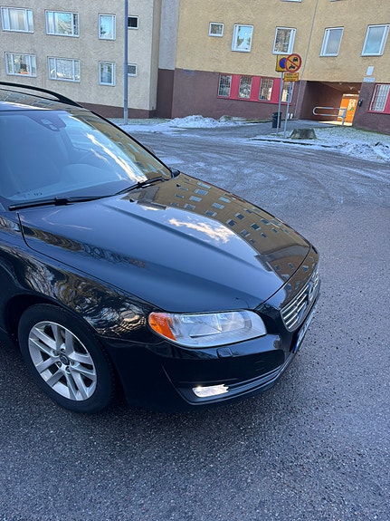 Volvo V70 5 of 10