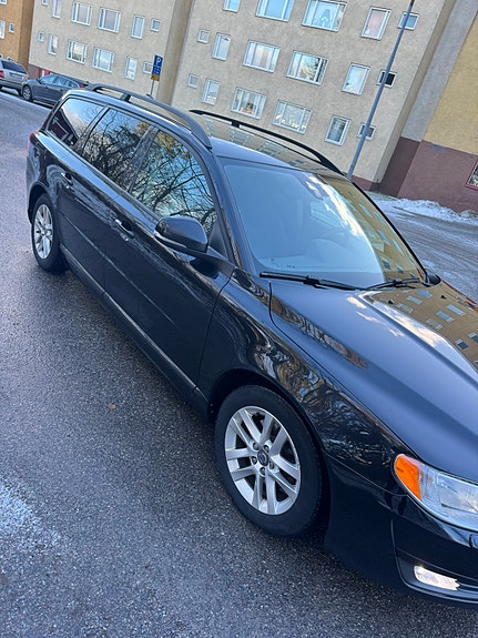 Volvo V70 4 of 10