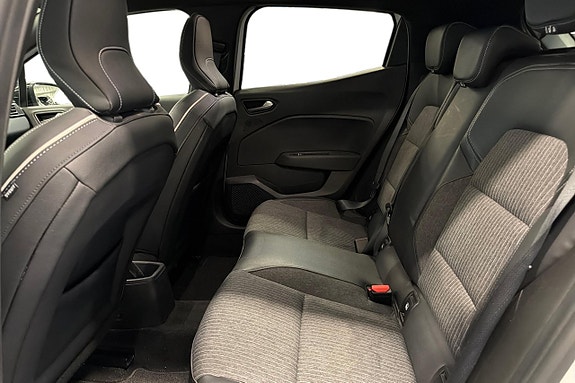 Renault Clio 14 of 23