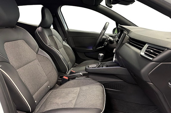 Renault Clio 15 of 23