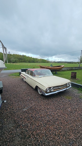 Chevrolet Impala 5 of 6
