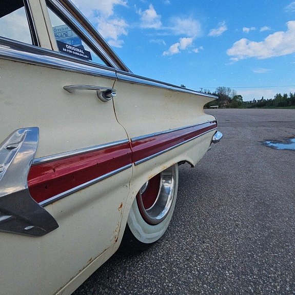 Chevrolet Impala 2 of 6