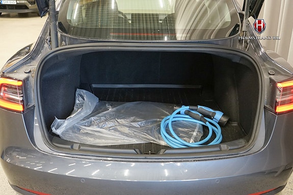 Tesla Model 3 21 of 22