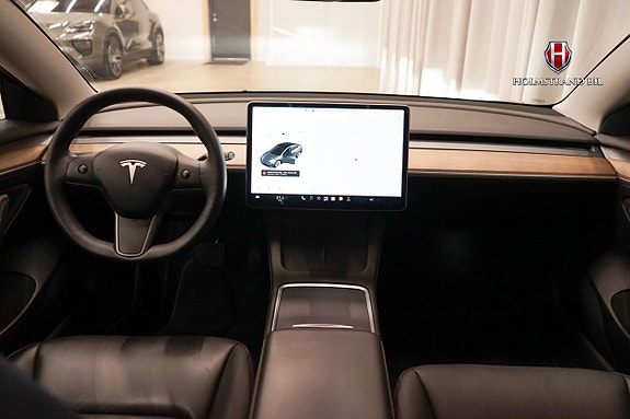 Tesla Model 3 13 of 22