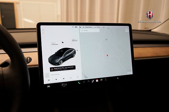 Tesla Model 3 20 of 22