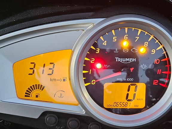 Triumph Tiger 1050 5 of 9