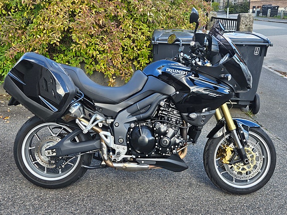 Triumph Tiger 1050 2 of 9