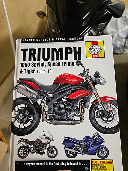Triumph Tiger 1050 8 of 9