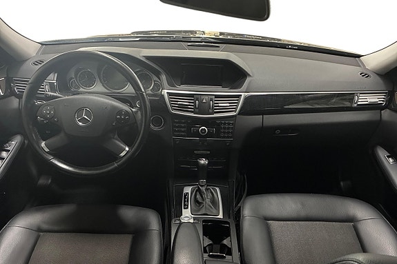 Mercedes-Benz E220 12 of 24