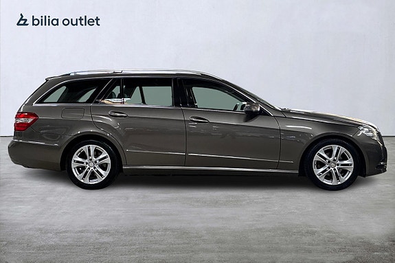 Mercedes-Benz E220 5 of 24