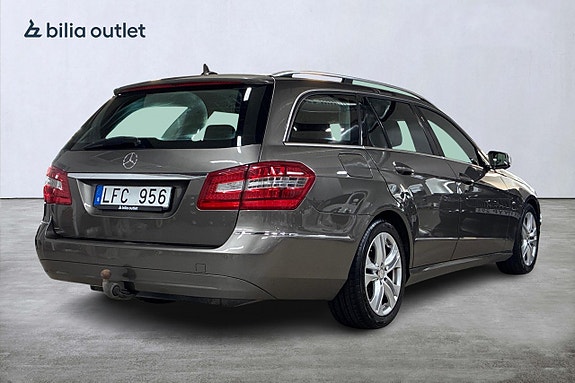 Mercedes-Benz E220 6 of 24