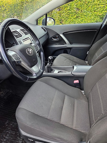 Toyota Avensis 5 of 11