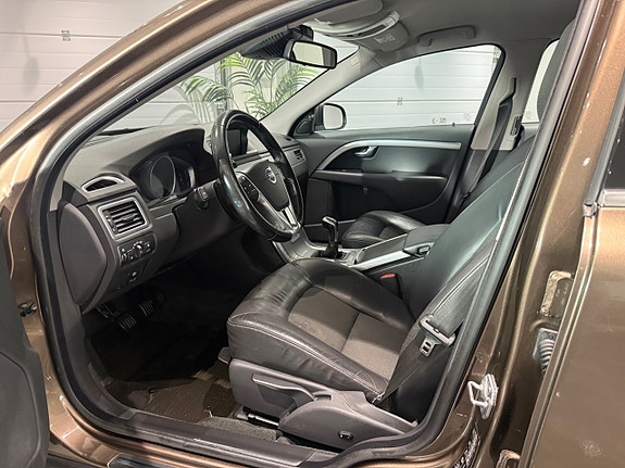 Volvo V70 7 of 14
