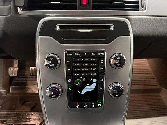 Volvo V70 10 of 14