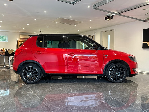 Skoda Fabia 2 of 15