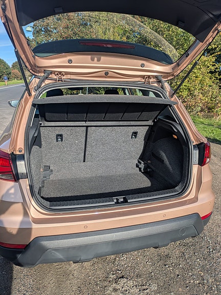 Seat Arona 3 of 6