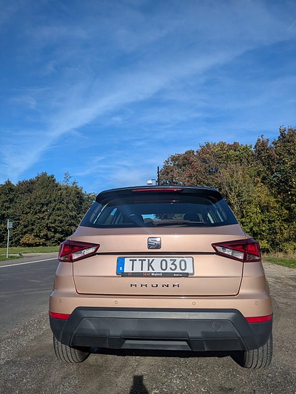 Seat Arona 2 of 6