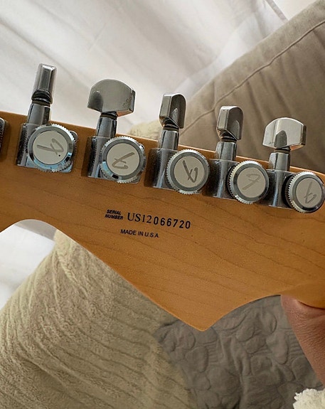 Fender Stratocaster elgitarr röd sunburst