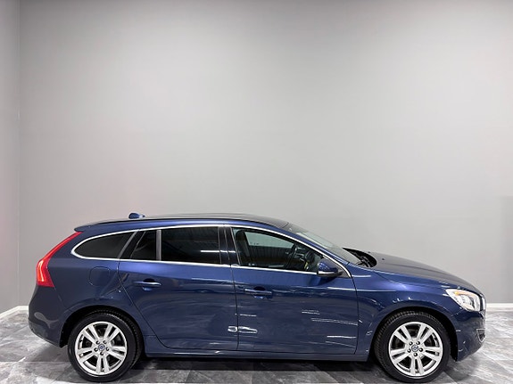 Volvo V60 8 of 25