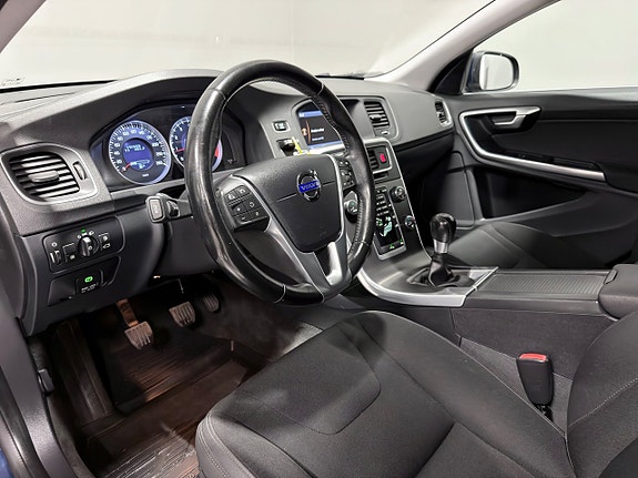 Volvo V60 14 of 25