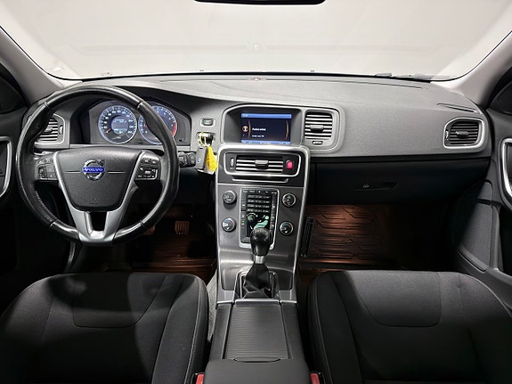 Volvo V60 15 of 25