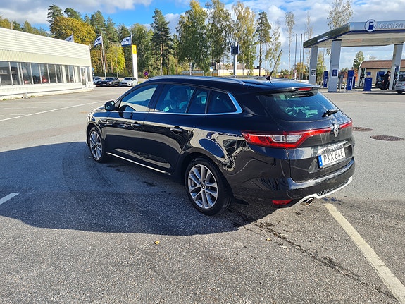 Renault Megane IV 2 of 6