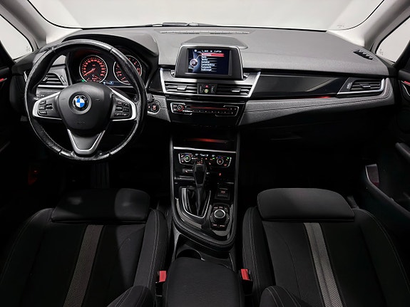 BMW 218d 16 of 30