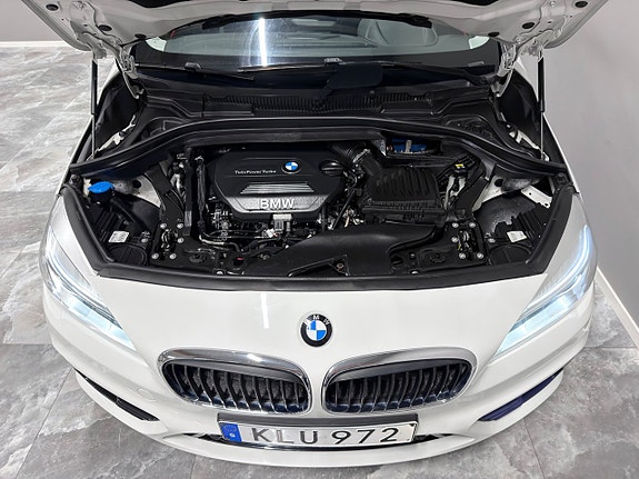 BMW 218d 12 of 30