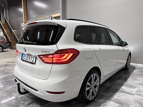 BMW 218d 7 of 30
